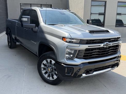 Used 2026 Chevrolet Silverado 2500 Custom w/ Custom Value Package AWD/4WD image 6