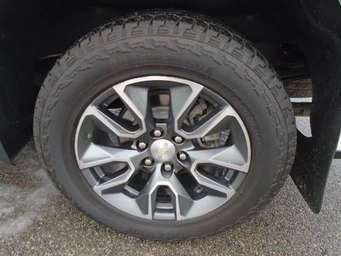 Certified 2023 Chevrolet Silverado 1500 LT w/ Z71 Off-Road Package image 25