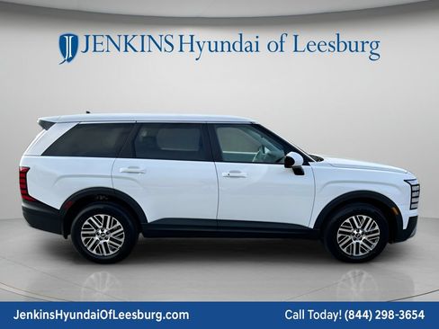 New 2026 Hyundai Palisade SE FWD image 3