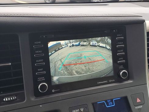 Used 2019 Toyota Sienna XLE Premium image 23