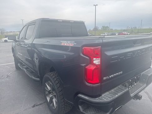 Used 2019 Chevrolet Silverado 1500 LT Trail Boss AWD/4WD image 2