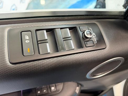 Used 2022 Land Rover Discovery HSE R-Dynamic AWD/4WD image 12