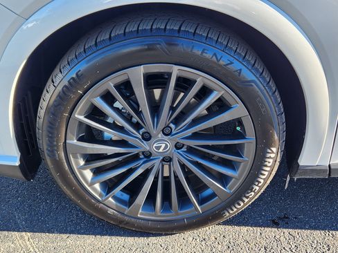 Used 2025 Lexus RX 350 Premium image 25