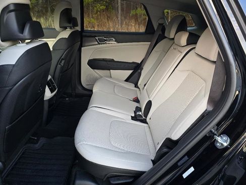 New 2025 Kia Sportage EX w/ Premium Package FWD image 4