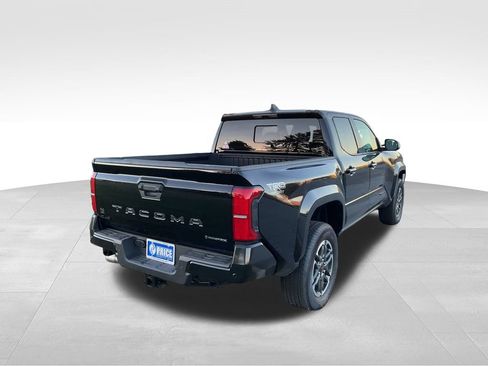 Used 2025 Toyota Tacoma TRD Sport image 9
