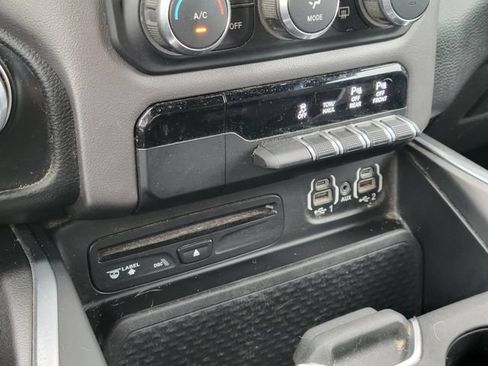 Used 2019 RAM 1500 Big Horn AWD/4WD image 18