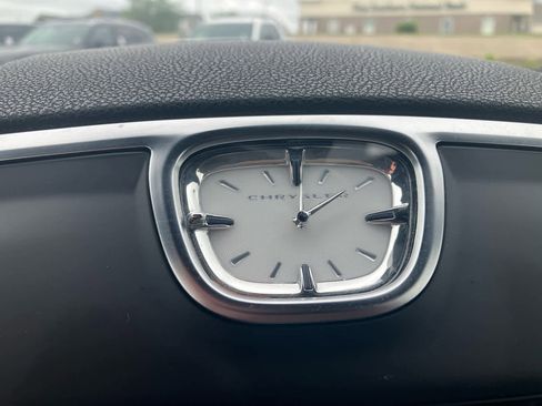 Used 2012 Chrysler 300 Limited RWD image 18