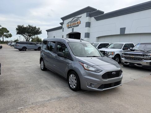 Used 2022 Ford Transit Connect XLT FWD image 2