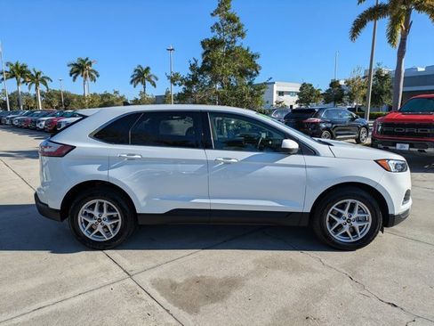 Certified 2024 Ford Edge SEL w/ Convenience Package image 3