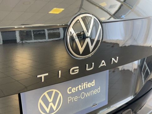 Certified 2023 Volkswagen Tiguan SEL R-Line image 35