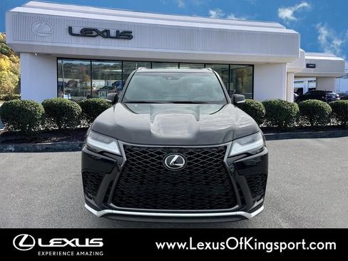 Used 2024 Lexus LX 600 F Sport image 8