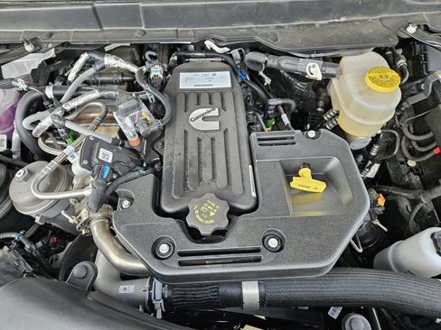 New 2026 RAM 3500 Tradesman AWD/4WD image 28