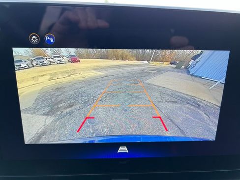 Used 2025 Chevrolet Equinox RS image 34