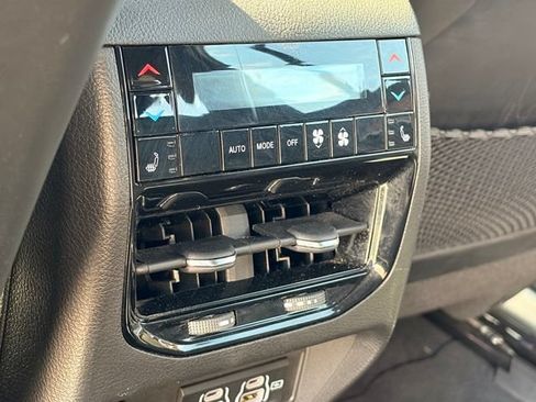 Used 2023 Jeep Grand Cherokee Summit w/ Luxury Tech Group V AWD/4WD image 25
