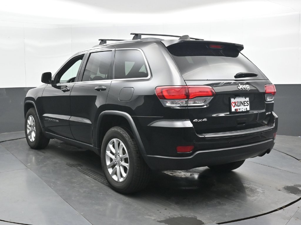 Used 2021 Jeep Grand Cherokee Laredo AWD/4WD image 9