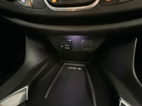 Used 2023 Chevrolet Traverse RS AWD/4WD image 24