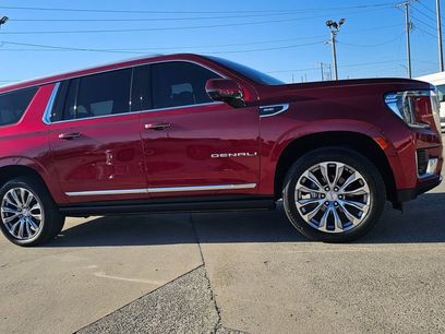 Used 2022 GMC Yukon XL Denali w/ Denali Ultimate Package