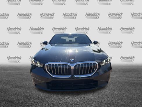 Certified 2026 BMW 530i RWD image 3