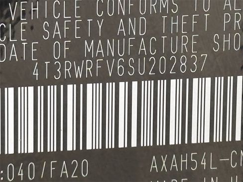 Used 2025 Toyota RAV4 XLE image 24