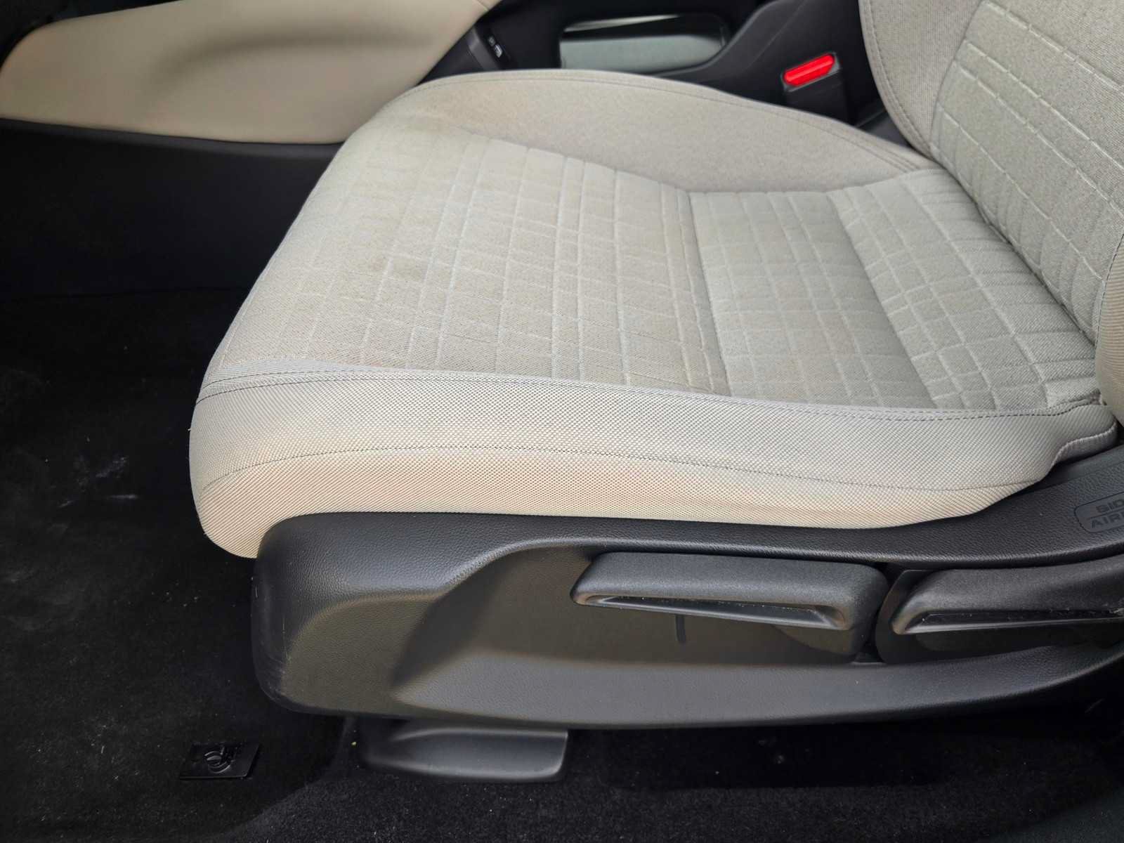 Used 2023 Honda HR-V LX image 16