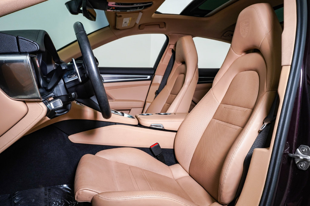 Certified 2023 Porsche Panamera 4 Platinum Edition AWD/4WD image 5