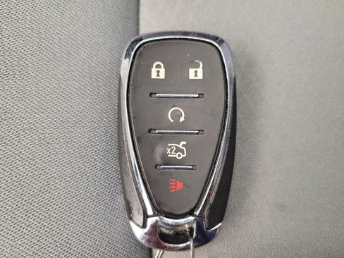 Used 2023 Chevrolet Malibu LT FWD image 32