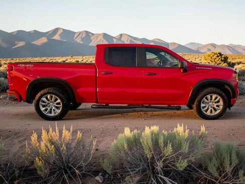 Used 2021 Chevrolet Silverado 1500 Custom AWD/4WD image 7