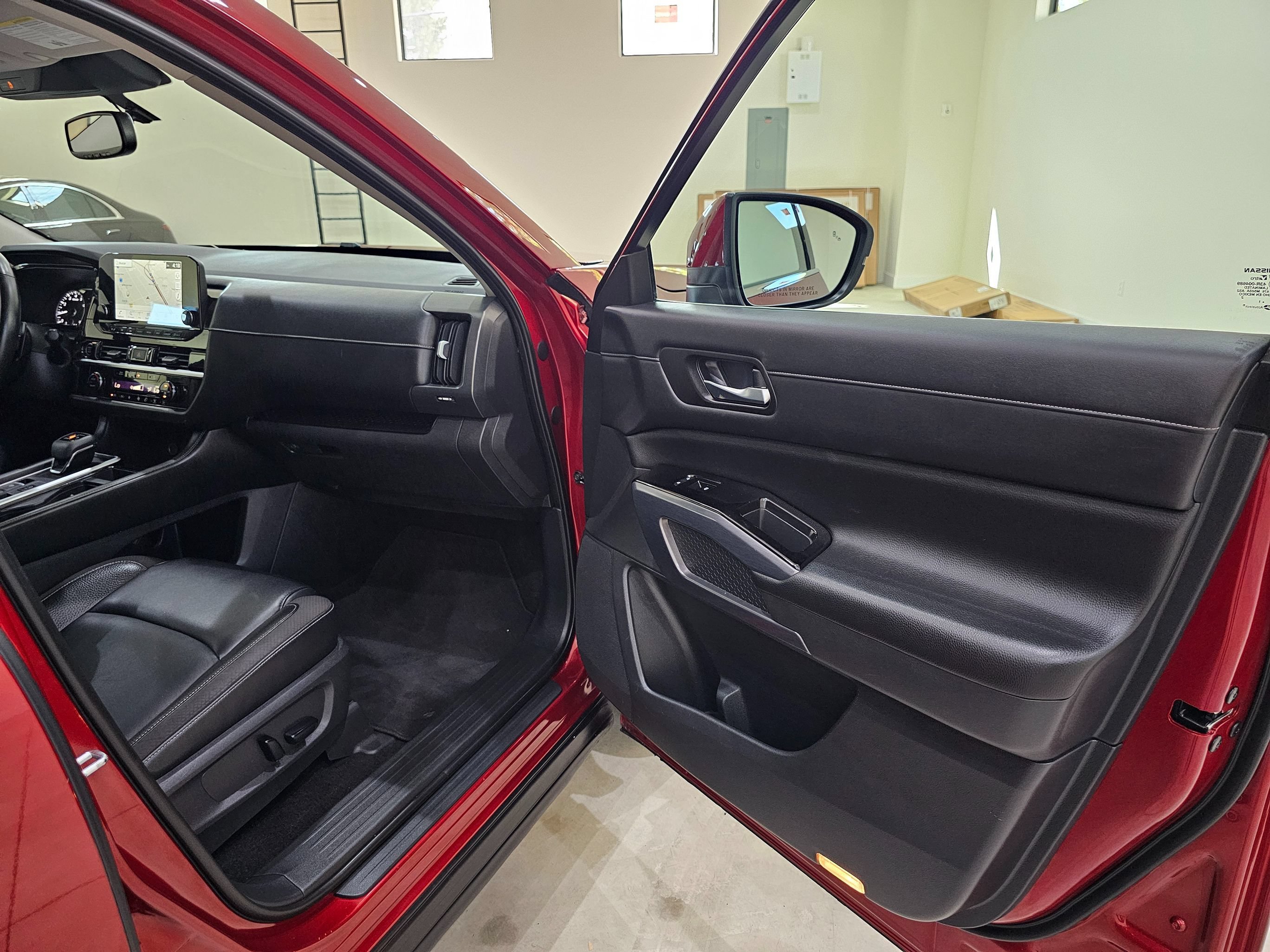 Used 2022 Nissan Pathfinder SL FWD image 33