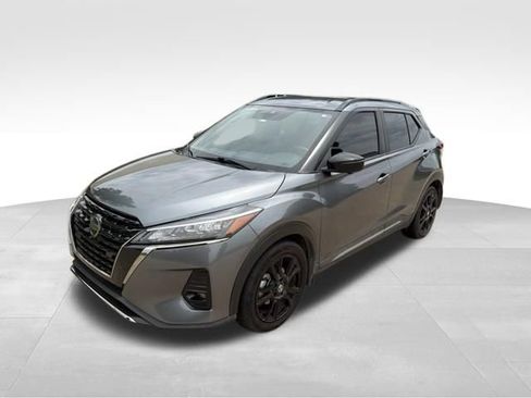 Used 2021 Nissan Kicks SR FWD image 8