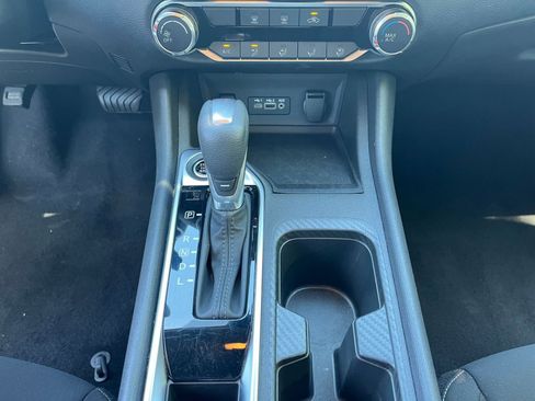 Used 2025 Nissan Sentra SV FWD image 39
