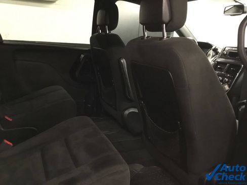 Used 2015 Dodge Grand Caravan SE FWD image 32