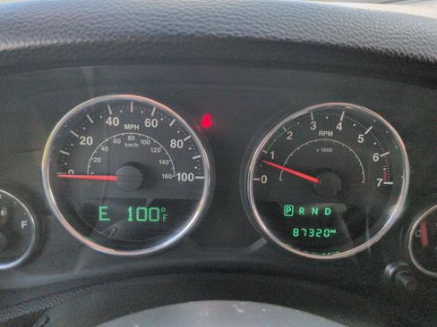 Used 2014 Jeep Wrangler Sahara w/ Connectivity Group AWD/4WD image 20