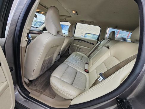 Used 2010 Volvo XC70 T6 image 10