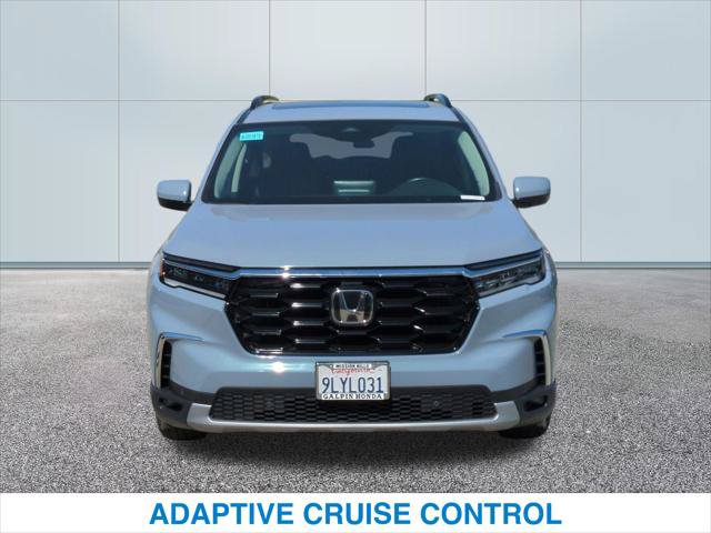 Certified 2025 Honda Pilot Touring image 3