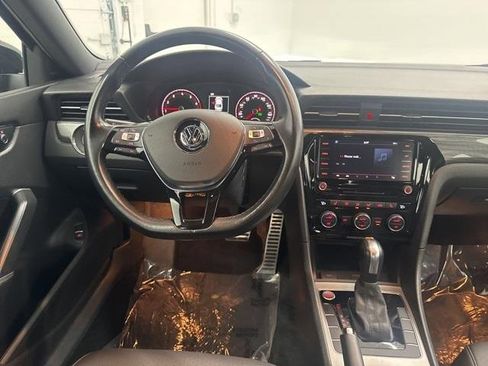 Used 2022 Volkswagen Passat 2.0T R-Line image 21