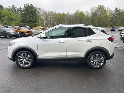 Used 2020 Buick Encore GX Essence w/ Experience Buick Package AWD/4WD image 3