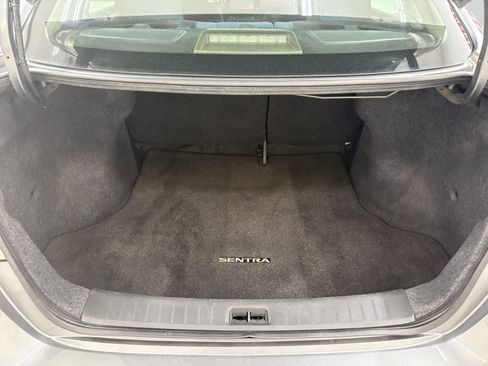 Used 2019 Nissan Sentra S image 7