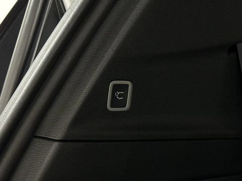New 2026 Chrysler Pacifica Limited FWD image 31