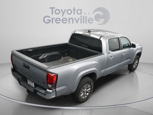 Used 2019 Toyota Tacoma SR5 AWD/4WD image 13