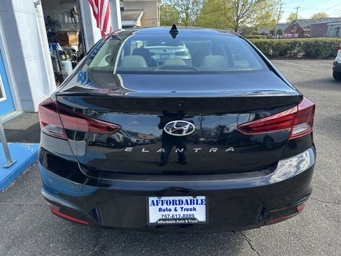 Used 2019 Hyundai Elantra SEL FWD image 9