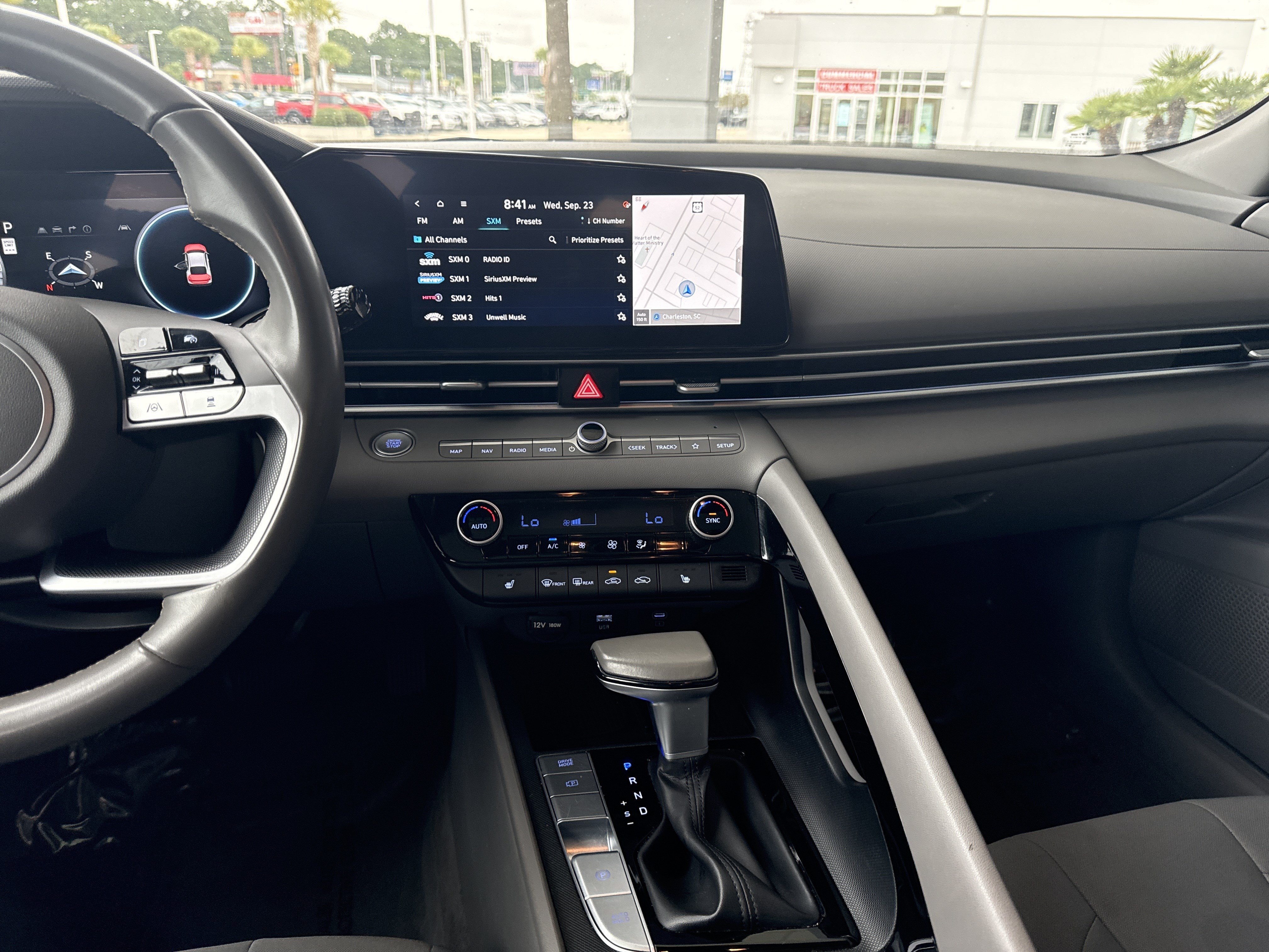 Used 2025 Hyundai Elantra SEL FWD image 29