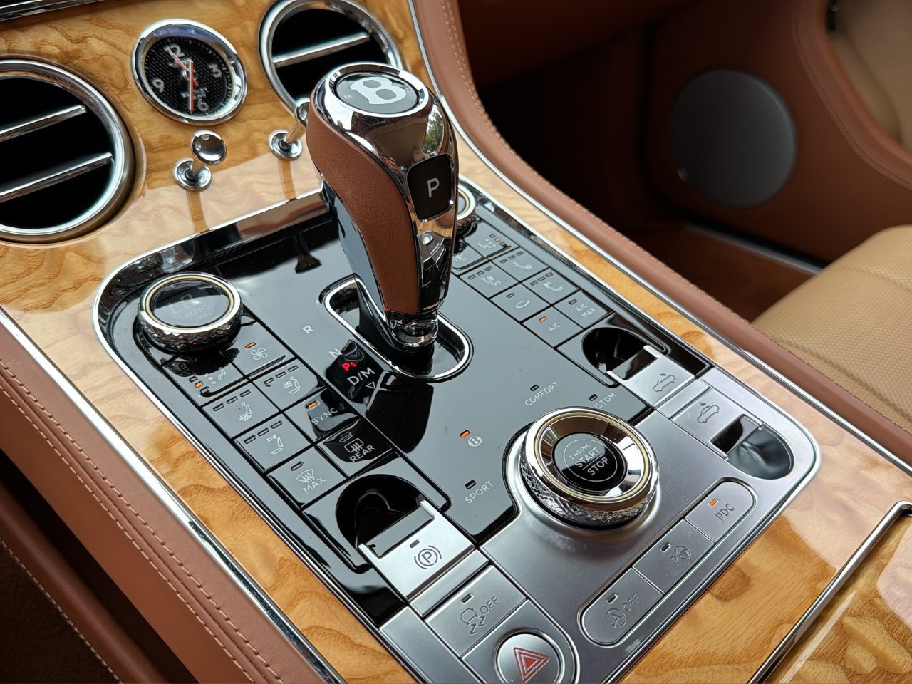 Used 2023 Bentley Continental GT V8 AWD/4WD image 29