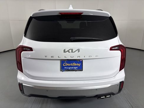 Used 2024 Kia Telluride S FWD image 7