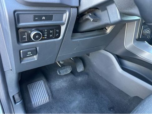 Used 2025 Ford F150 XLT w/ Equipment Group 302A MID image 36