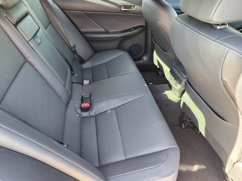 Certified 2025 Lexus IS 350 F Sport image 39
