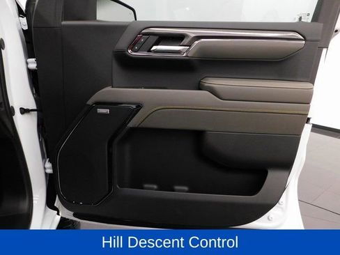 Used 2024 Chevrolet Silverado 1500 ZR2 w/ Technology Package image 33