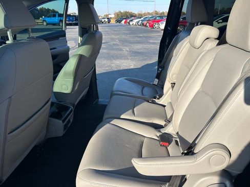 Used 2019 Honda Odyssey EX-L image 8