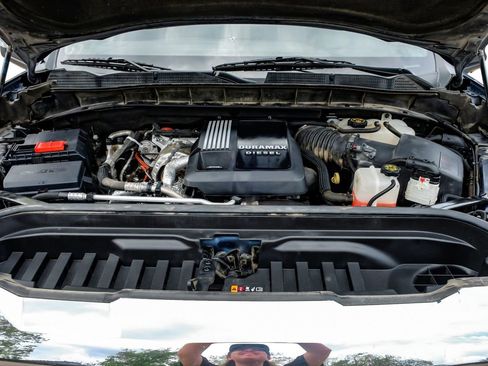 Used 2023 GMC Sierra 1500 SLT image 56