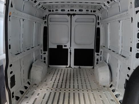 Used 2024 RAM ProMaster 2500 w/ Convenience Group FWD image 17