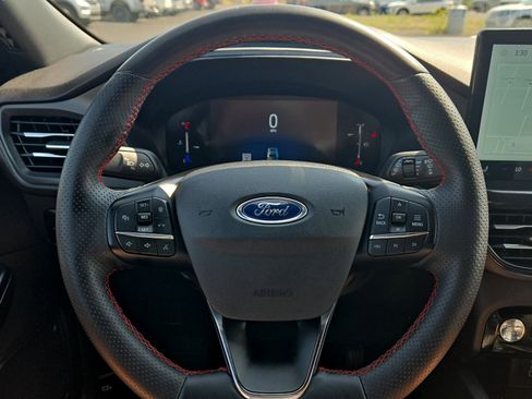 Used 2025 Ford Escape ST-Line w/ Tech Pack #1 AWD/4WD image 12